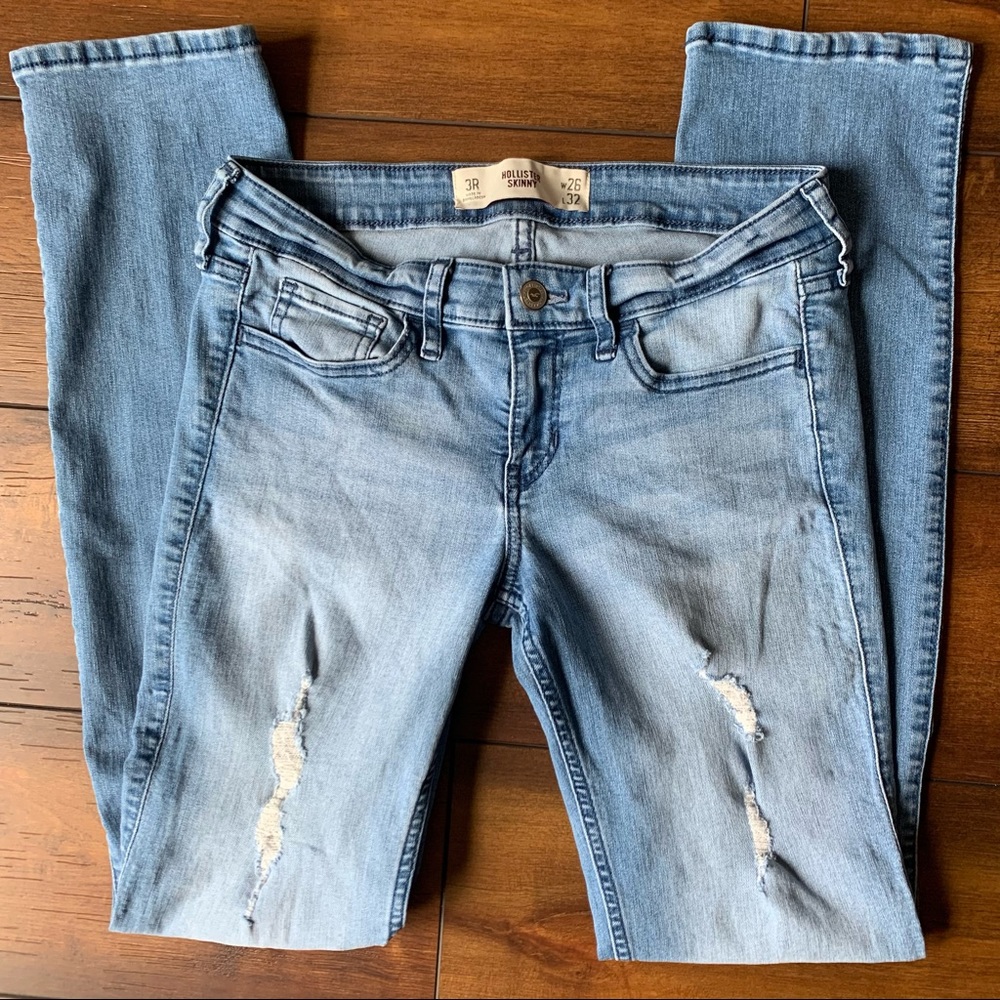 Hollister distressed skinny jeans size 3 / 26